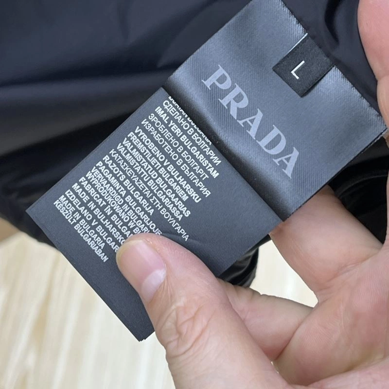 Prada Down Jackets Trendsetting 172129