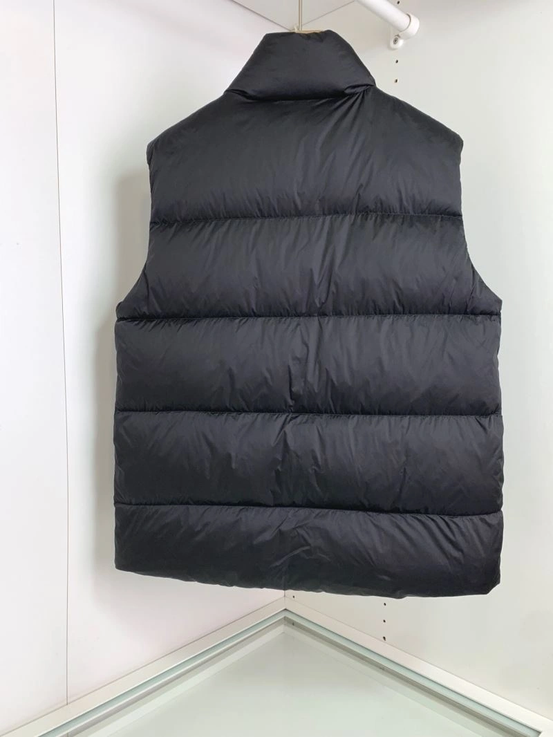 Prada Down Jackets Sleek 172116