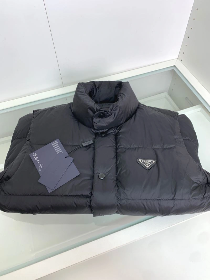 Prada Down Jackets Sleek 172116