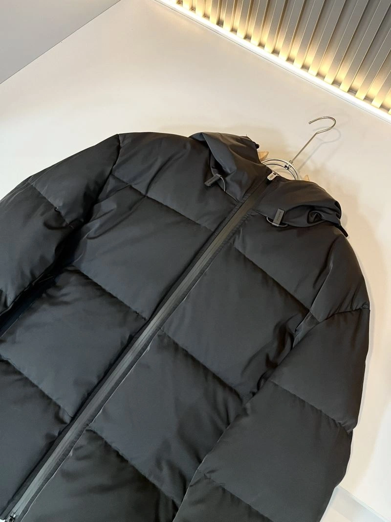 Functional Prada Down Jackets 172054