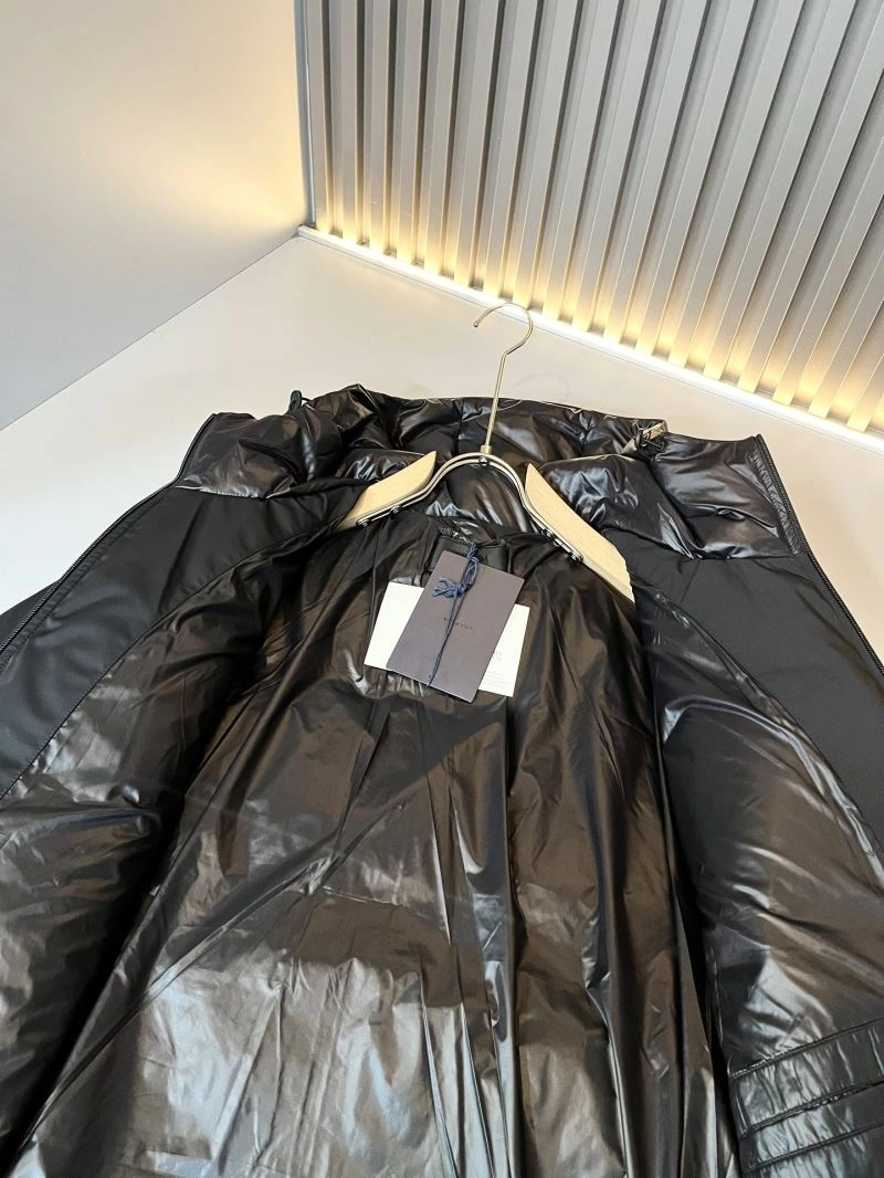 Functional Prada Down Jackets 172054