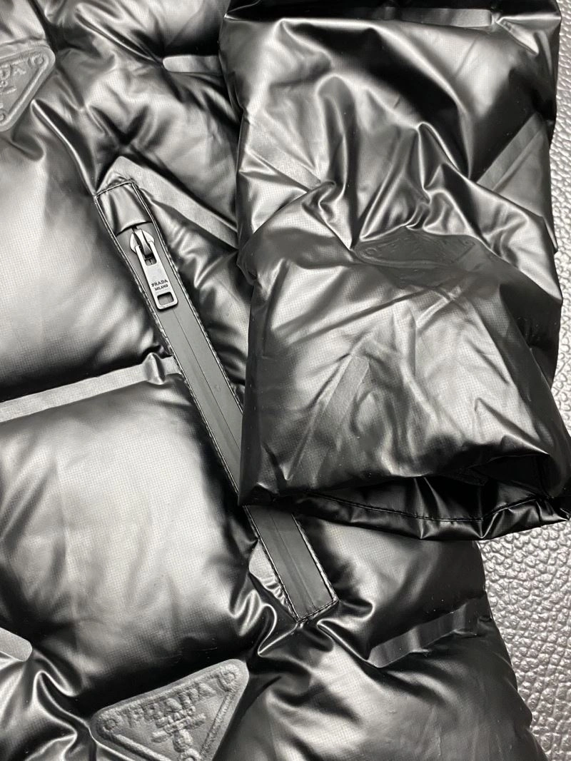 FlexibleFit Prada Down Jackets 172018