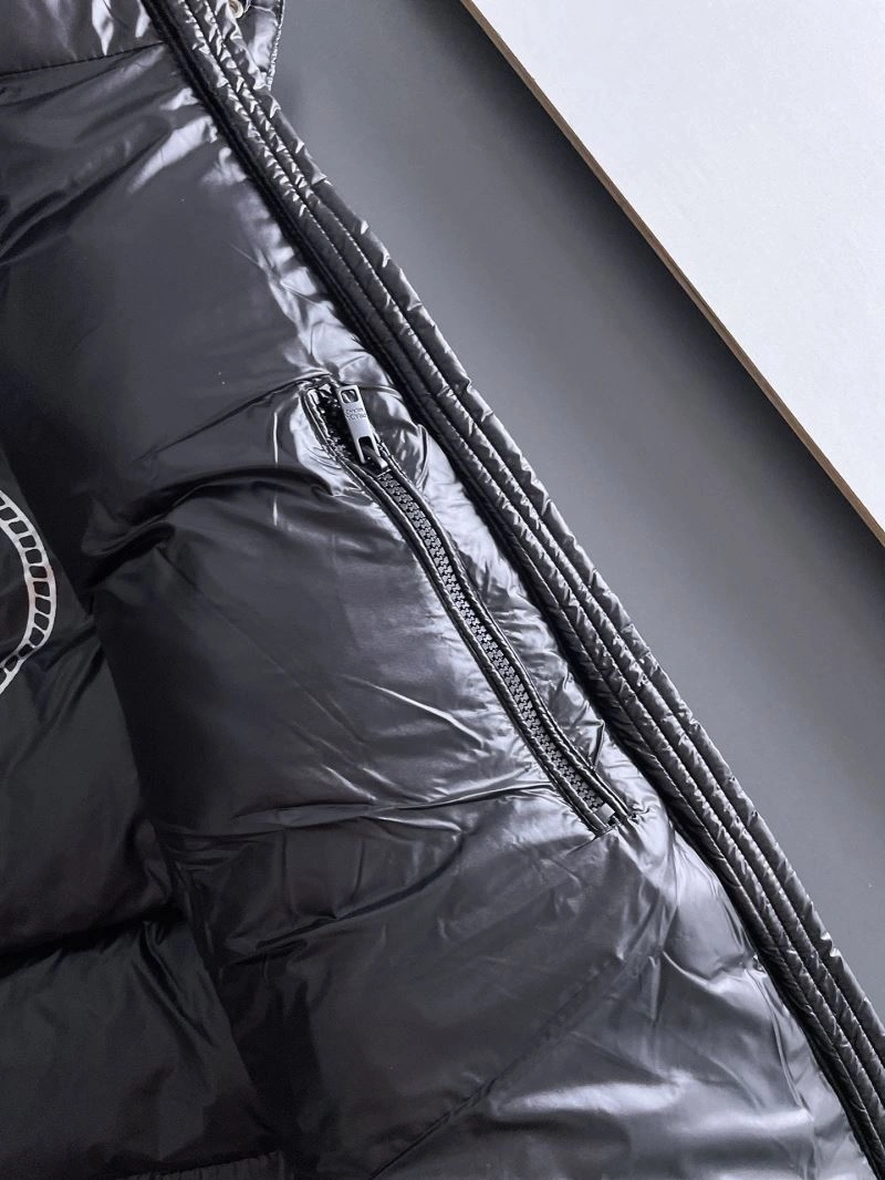Prada Down Jackets Sporty 171950