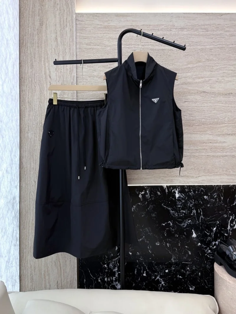 EyeCatching Prada Dress Suits 166419