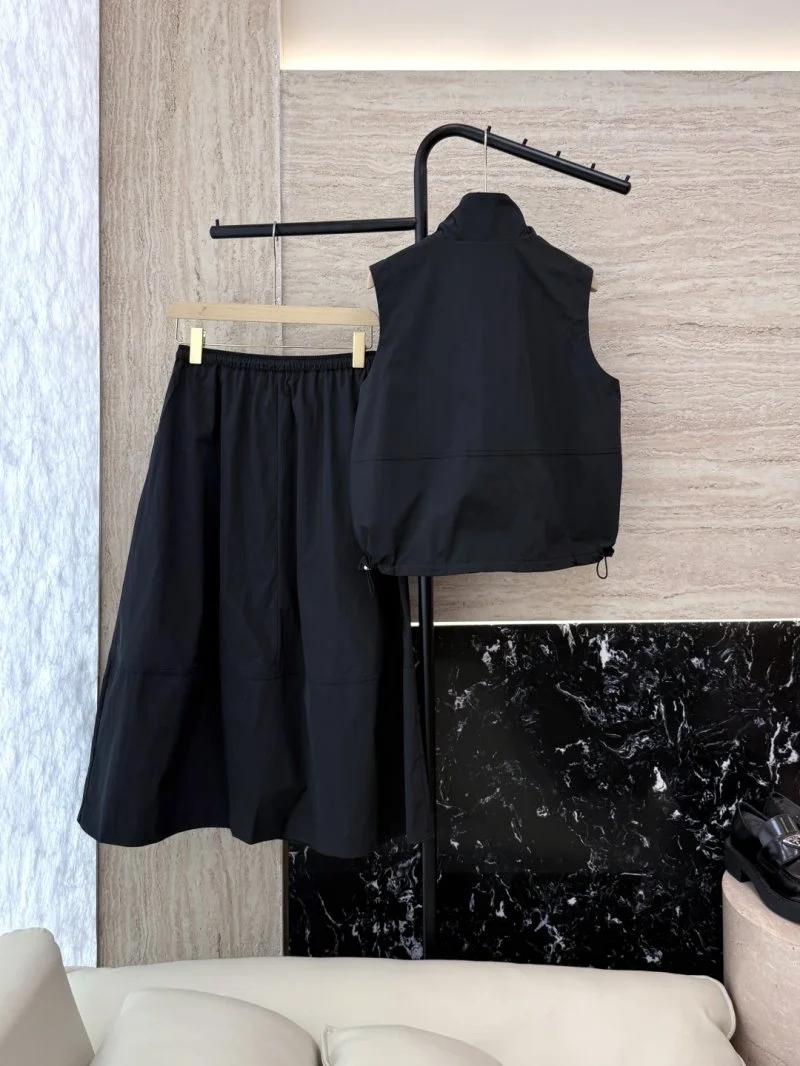 EyeCatching Prada Dress Suits 166419