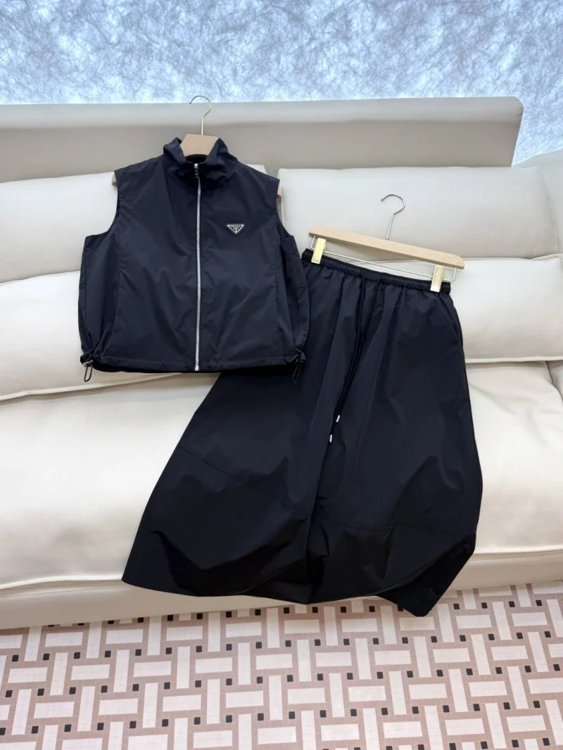 EyeCatching Prada Dress Suits 166419