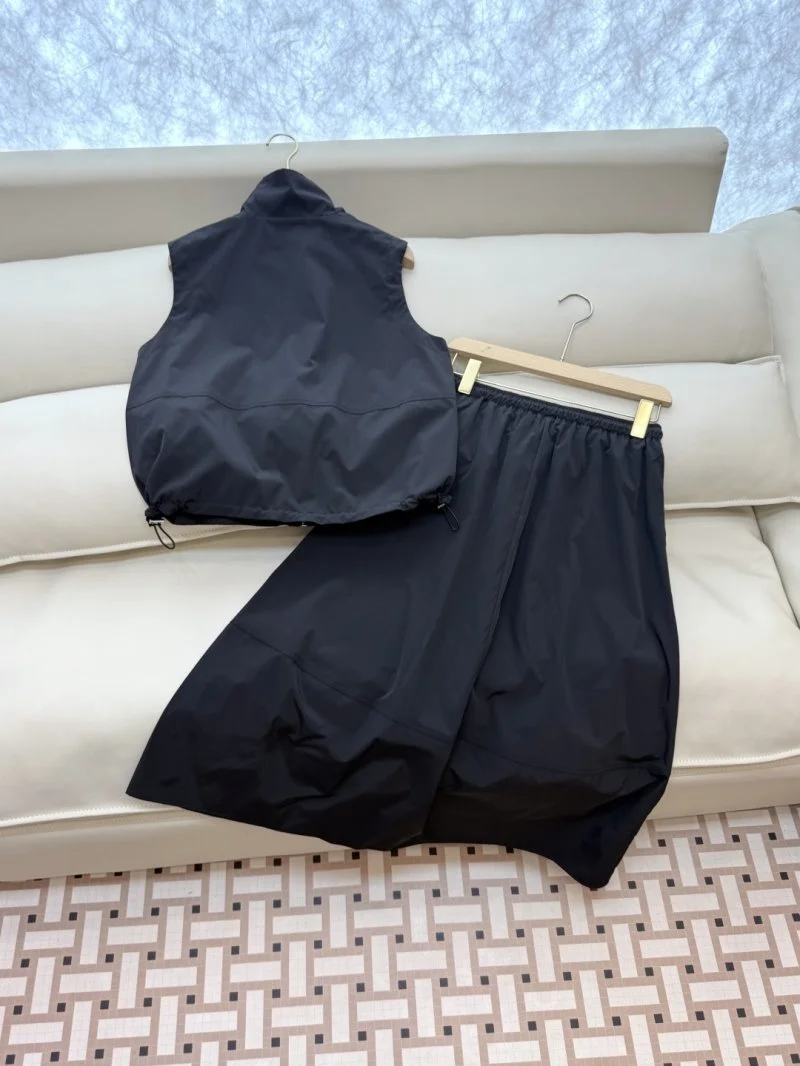 EyeCatching Prada Dress Suits 166419