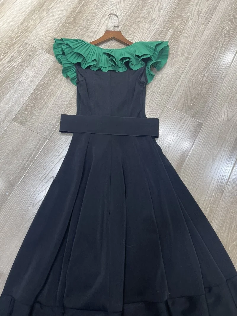 UrbanStyle Prada Dress 166587
