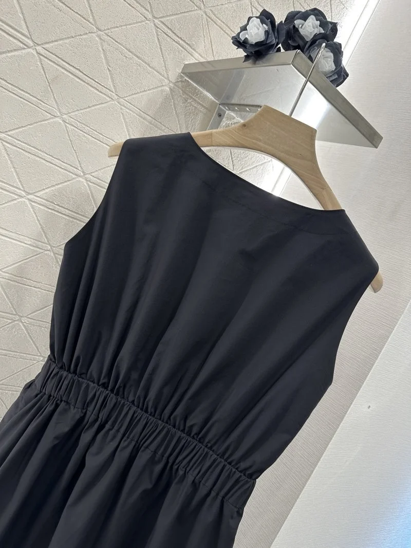 Fashionable Prada Dress 166554