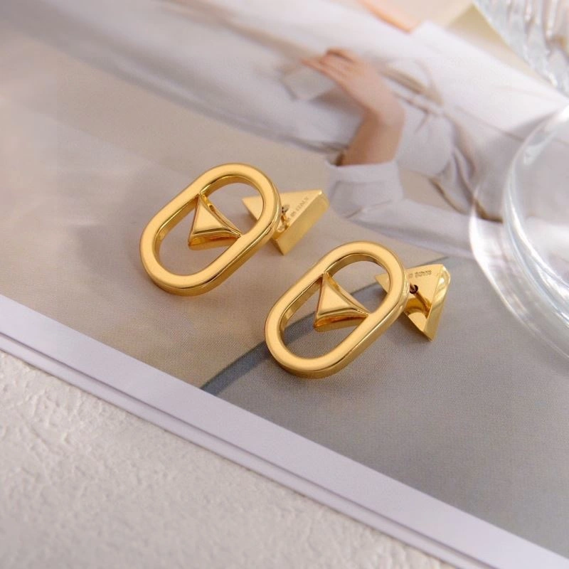 Trendsetting Prada Earrings 211745