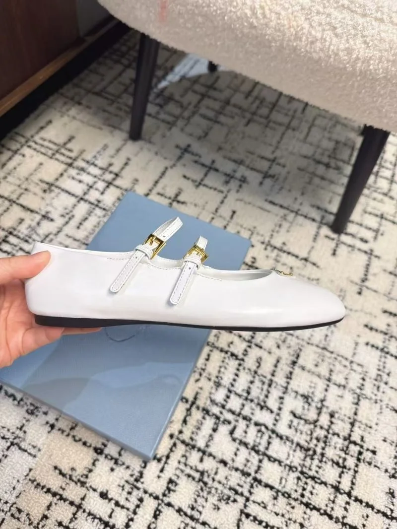 Prada Flat Shoes Modern 34441