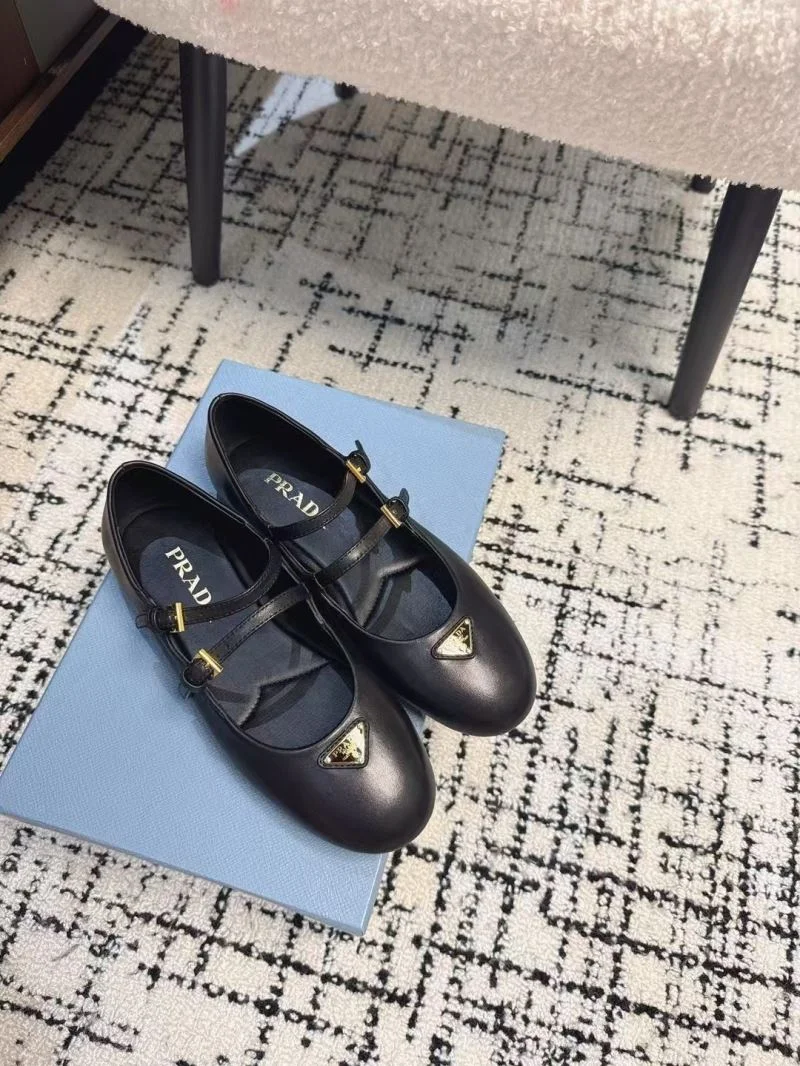 Prada Flat Shoes Practical 34440