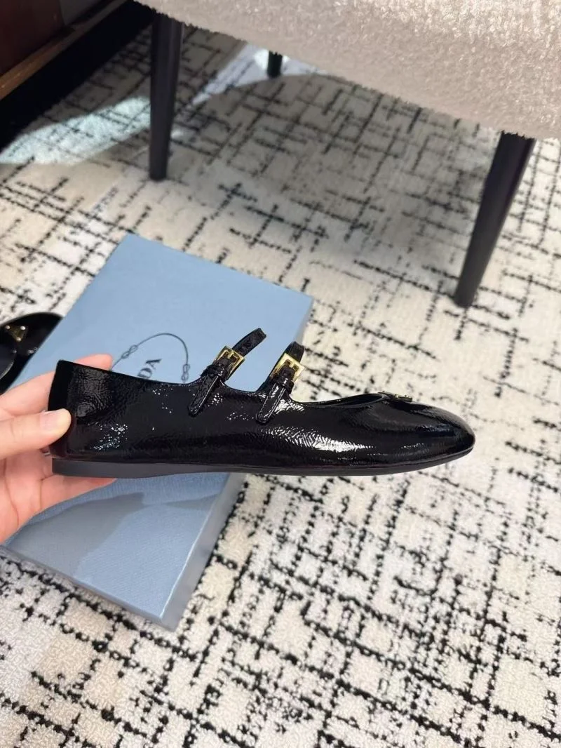 Prada Flat Shoes Unique 34436