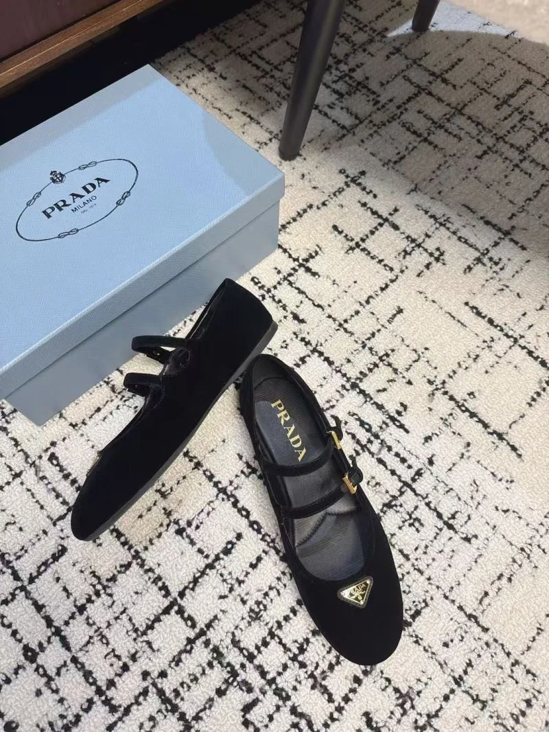 Bold Prada Flat Shoes 34434