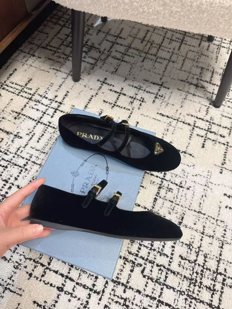 Bold Prada Flat Shoes 34434