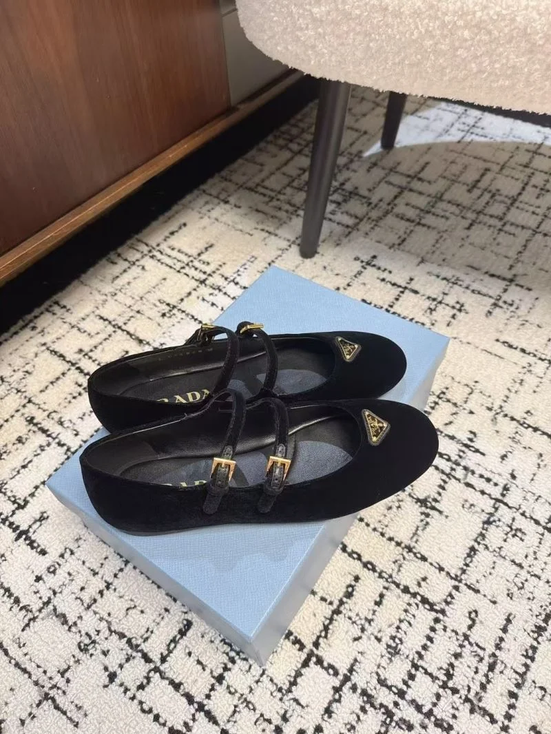 Bold Prada Flat Shoes 34434