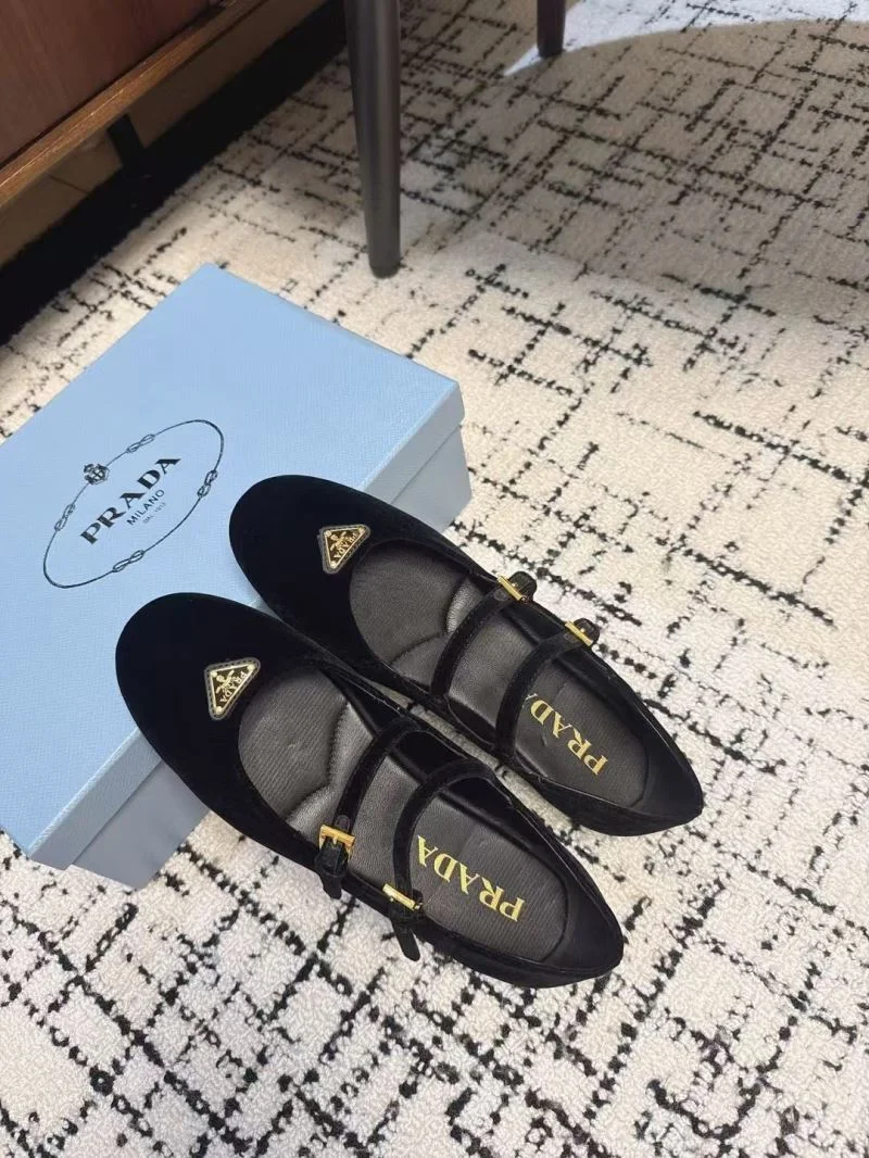 Bold Prada Flat Shoes 34434