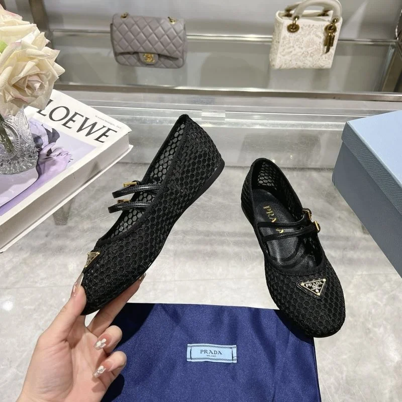 Prada Flat Shoes Efficient 35183