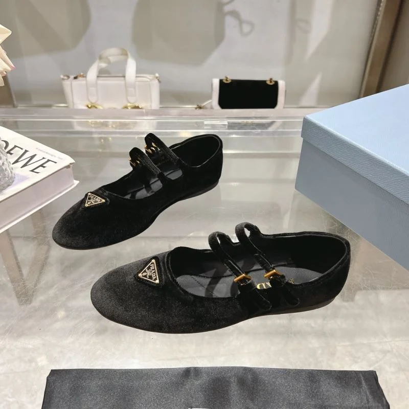 Prada Flat Shoes ZeroBulk 35184