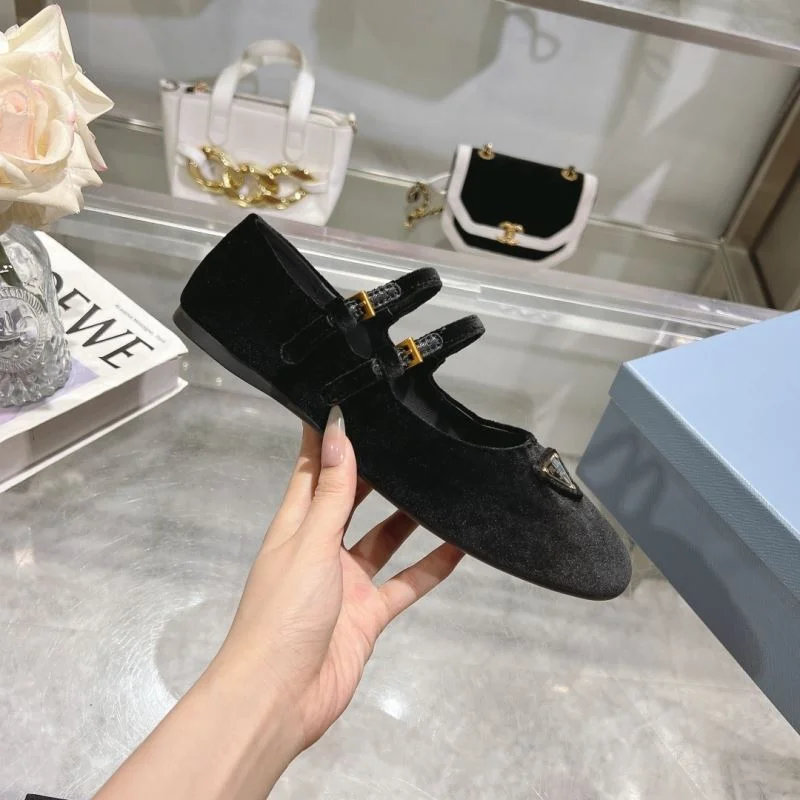 Prada Flat Shoes ZeroBulk 35184