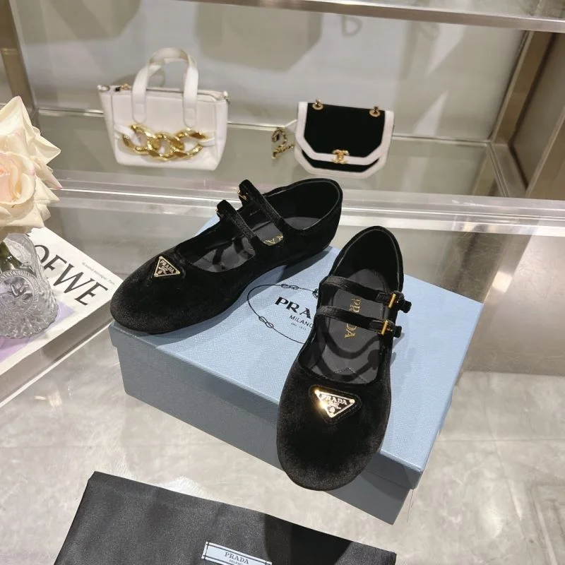 Prada Flat Shoes ZeroBulk 35184