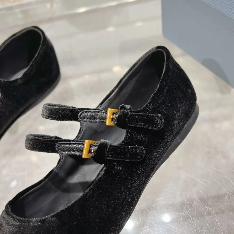 Prada Flat Shoes ZeroBulk 35184