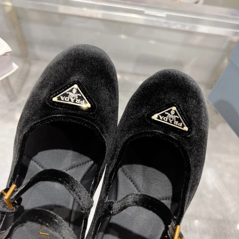 Prada Flat Shoes ZeroBulk 35184