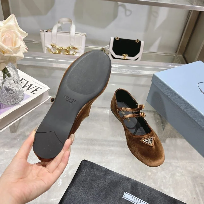 Prada Flat Shoes ComfortFit 35182
