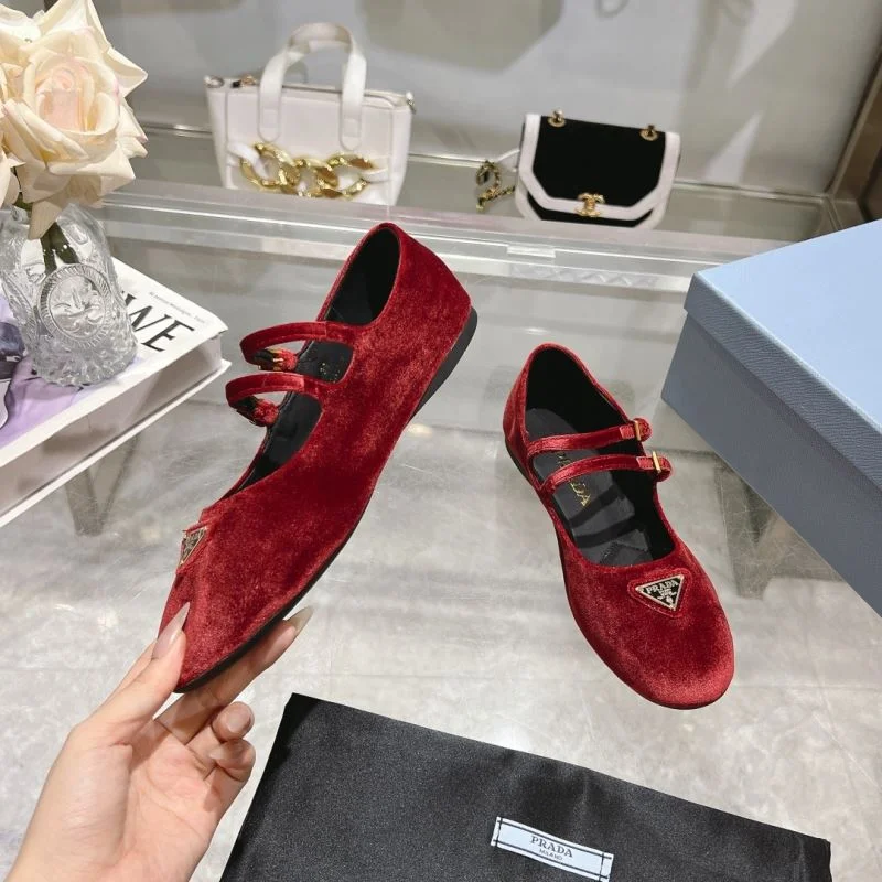 Prada Flat Shoes WellDesigned 35204