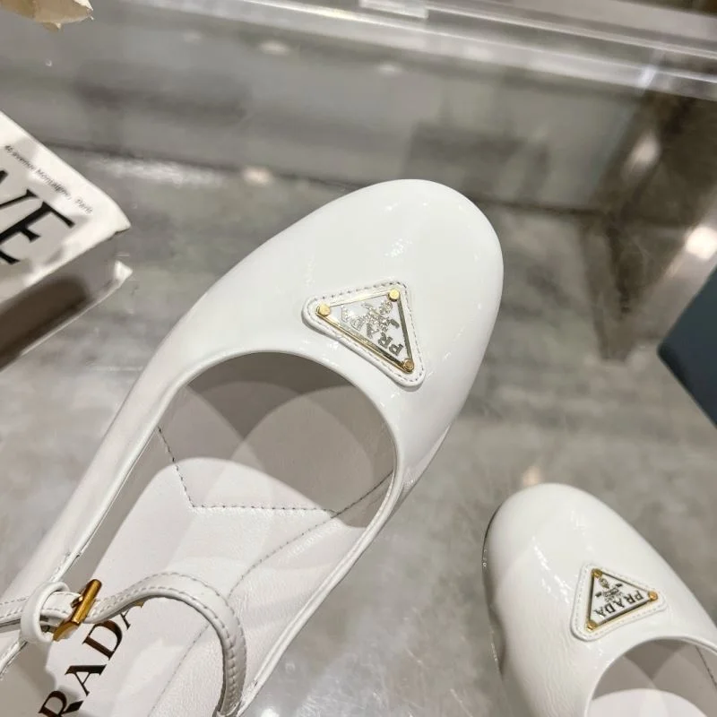 Fashionable Prada Flat Shoes 35181