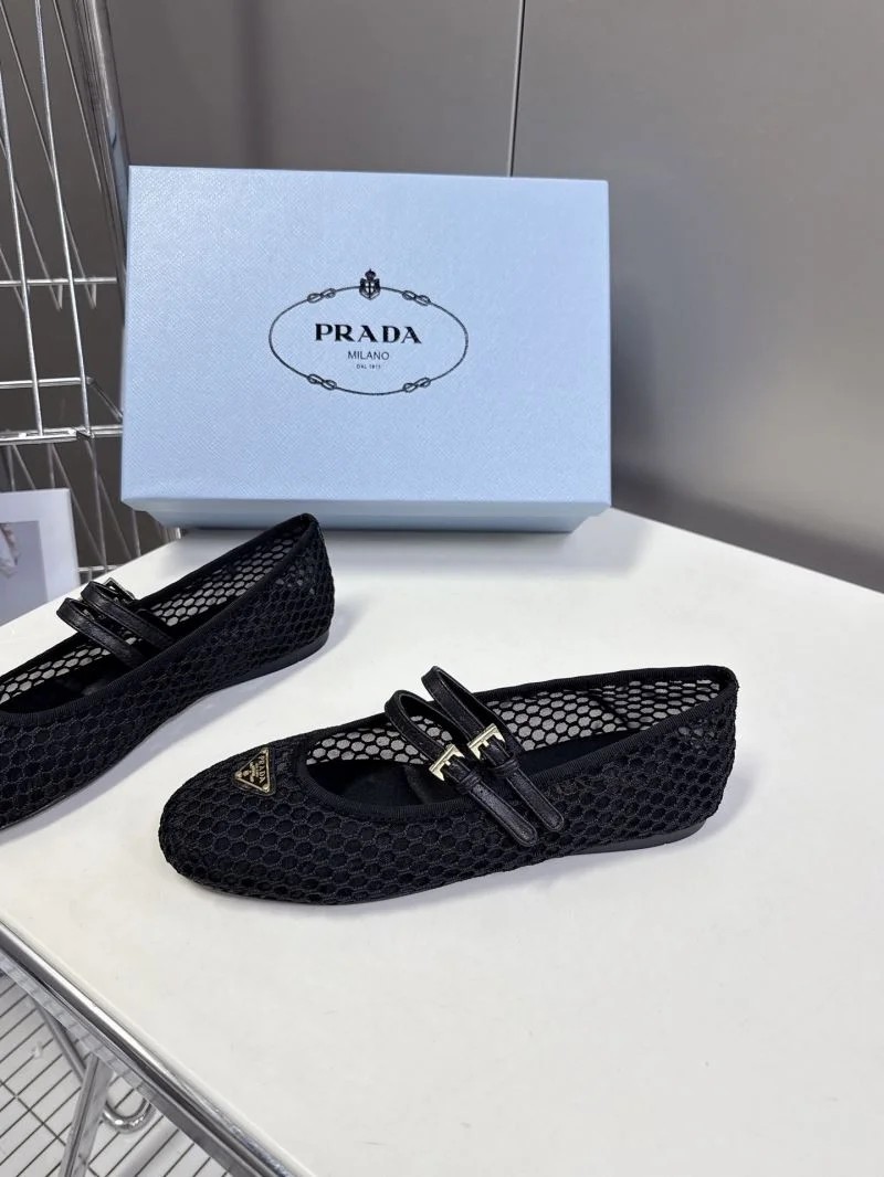 Effortless Prada Flat Shoes 34869