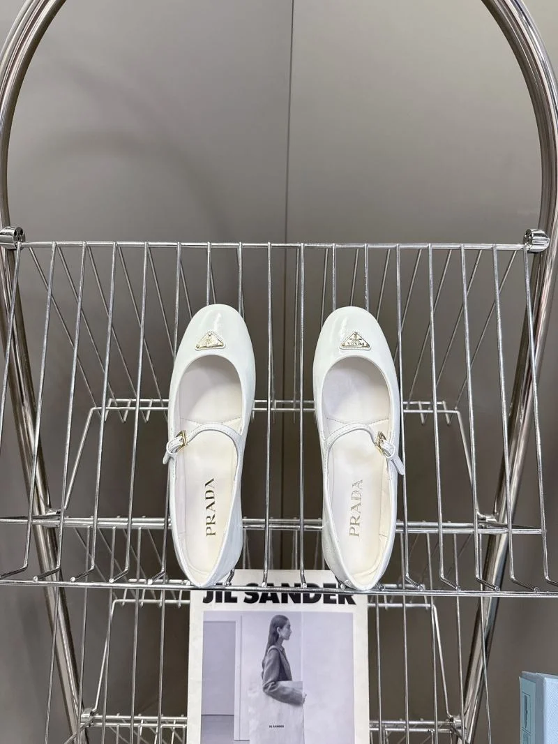 Prada Flat Shoes Compact 34881