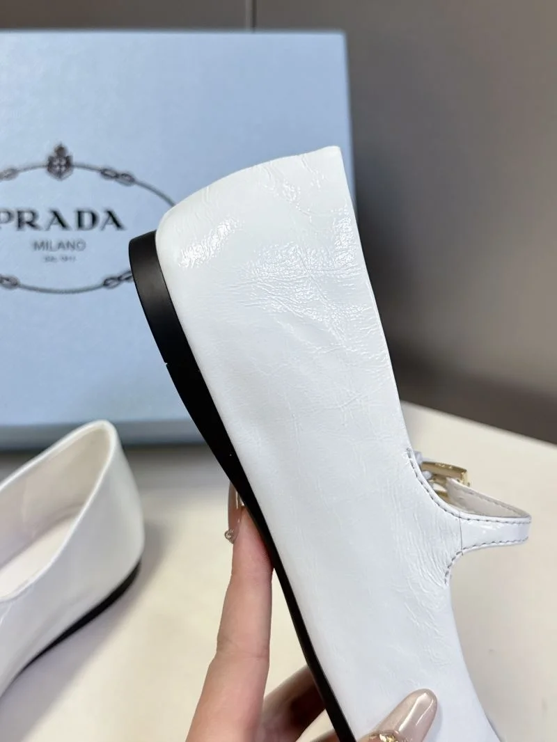 Prada Flat Shoes Compact 34881