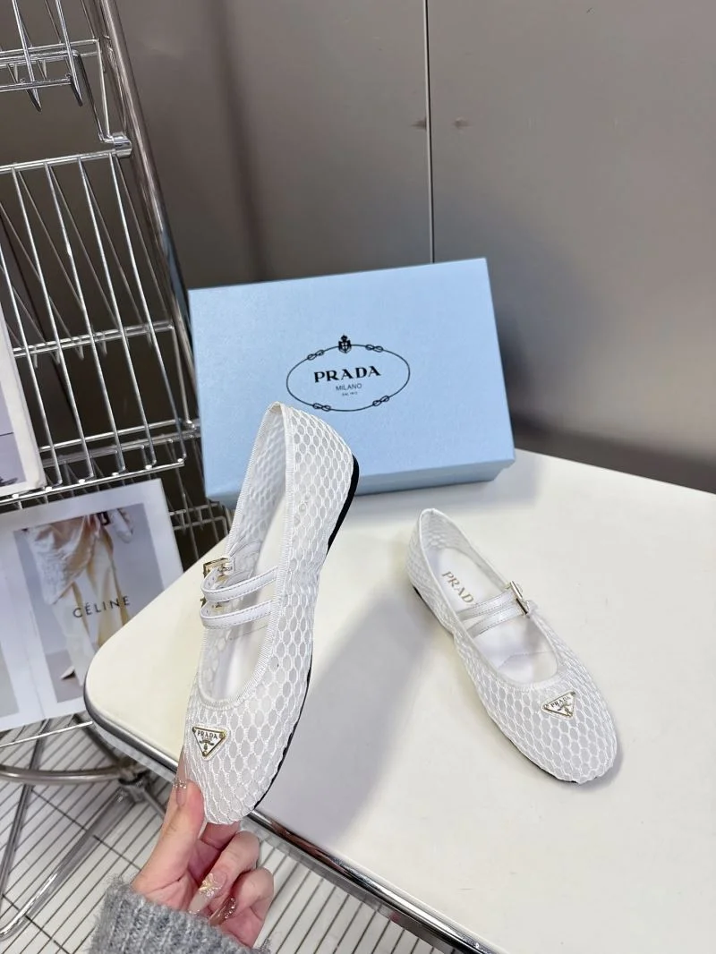 WrinkleFree Prada Flat Shoes 34884