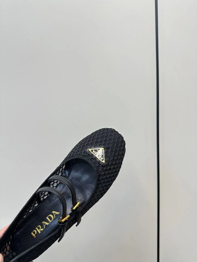 Comfortable Prada Flat Shoes 34887