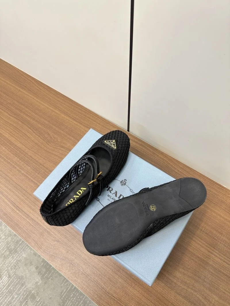 Comfortable Prada Flat Shoes 34887