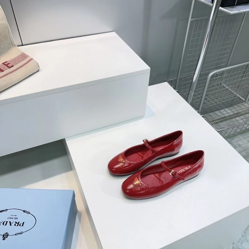 Prada Flat Shoes Popular 34868