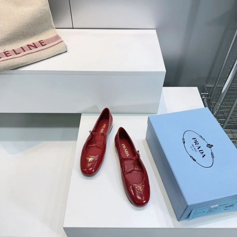 Prada Flat Shoes Popular 34868
