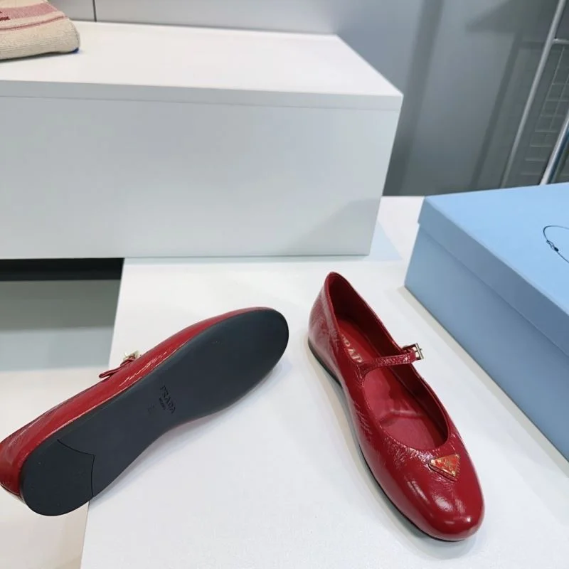 Prada Flat Shoes Popular 34868