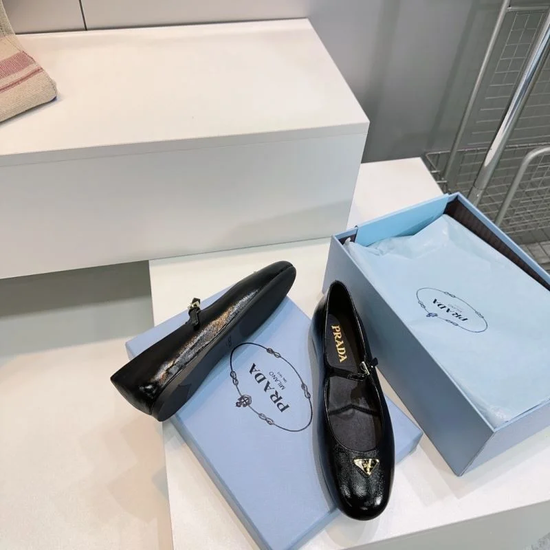Attractive Prada Flat Shoes 34857
