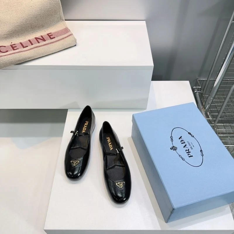 Attractive Prada Flat Shoes 34857