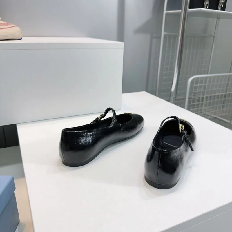 Attractive Prada Flat Shoes 34857