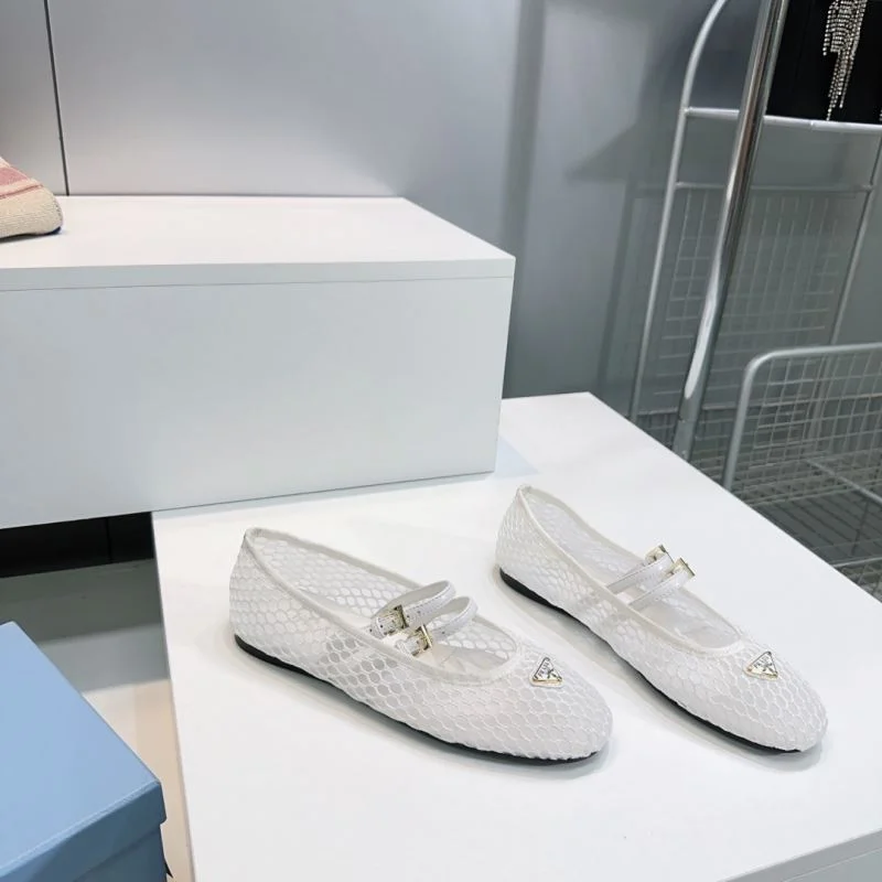 Prada Flat Shoes Flexible 34880