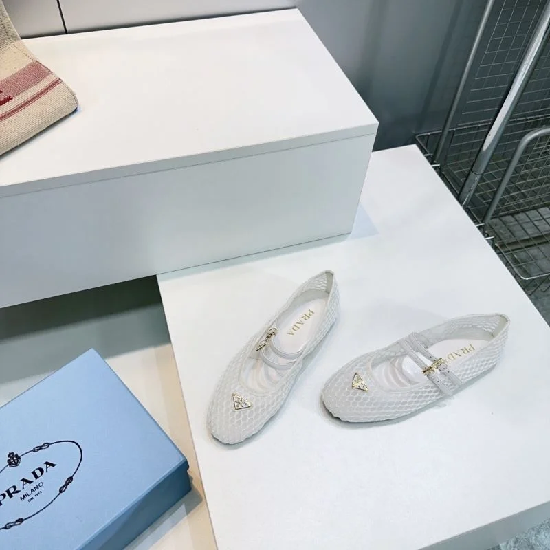 Prada Flat Shoes Flexible 34880