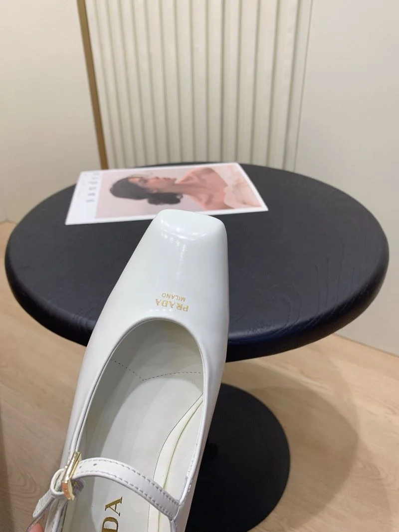 Prada Flat Shoes Bright 34257