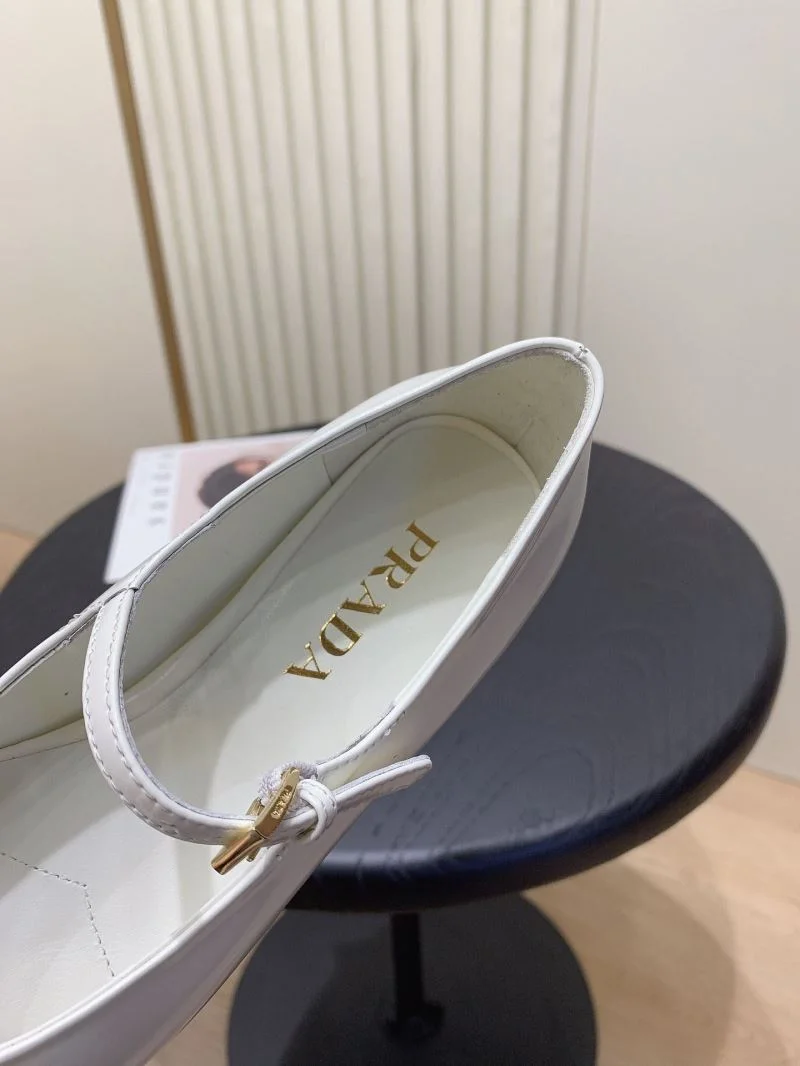Prada Flat Shoes Bright 34257