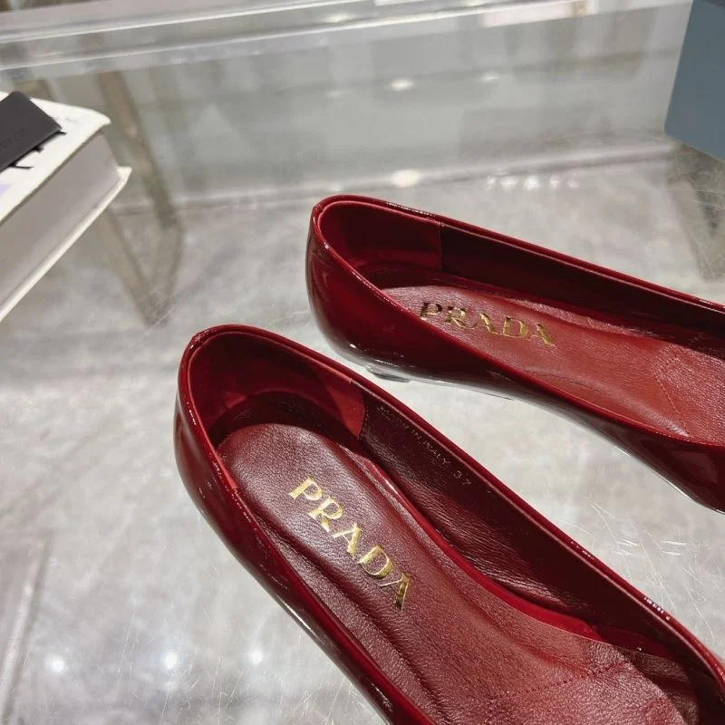 Prada Flat Shoes EyeCatching 34241