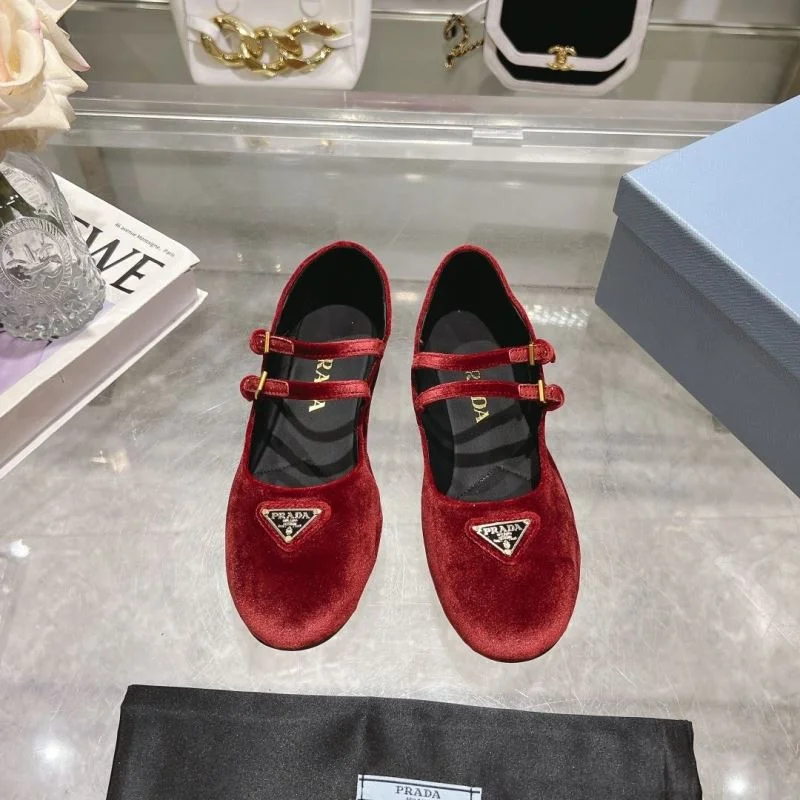 Prada Flat Shoes NewStyle 34233