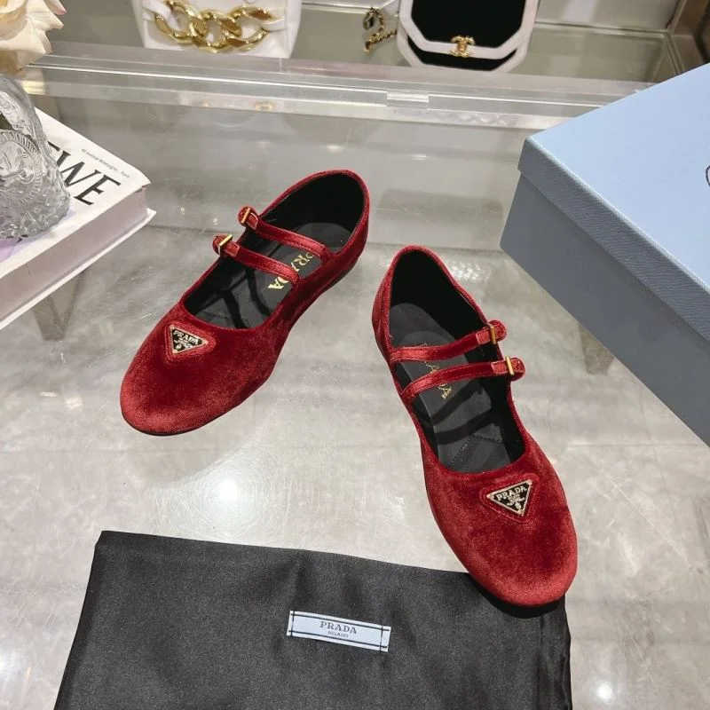 Prada Flat Shoes NewStyle 34233