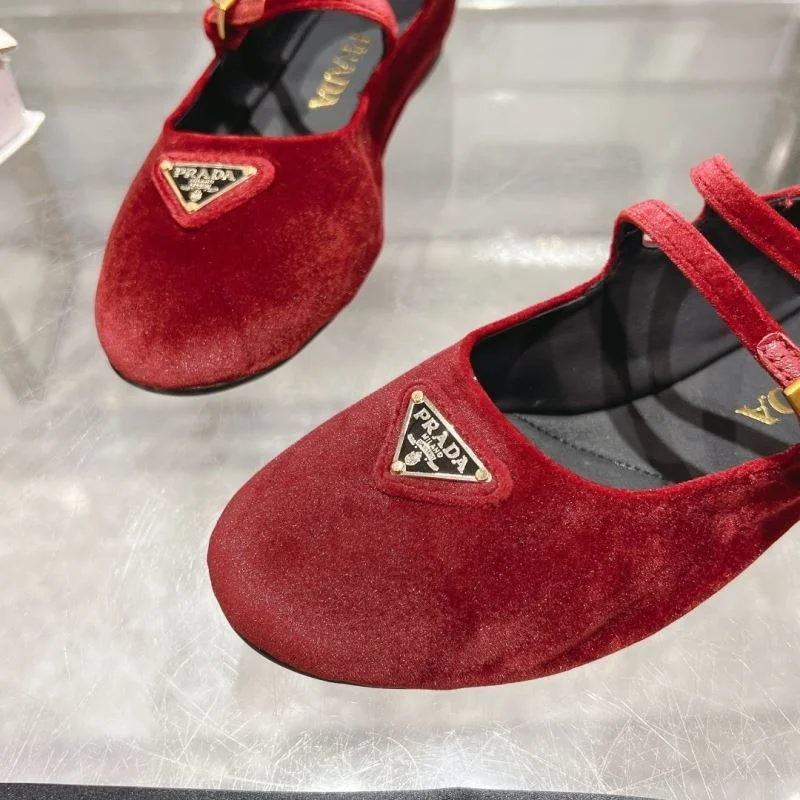 Prada Flat Shoes NewStyle 34233